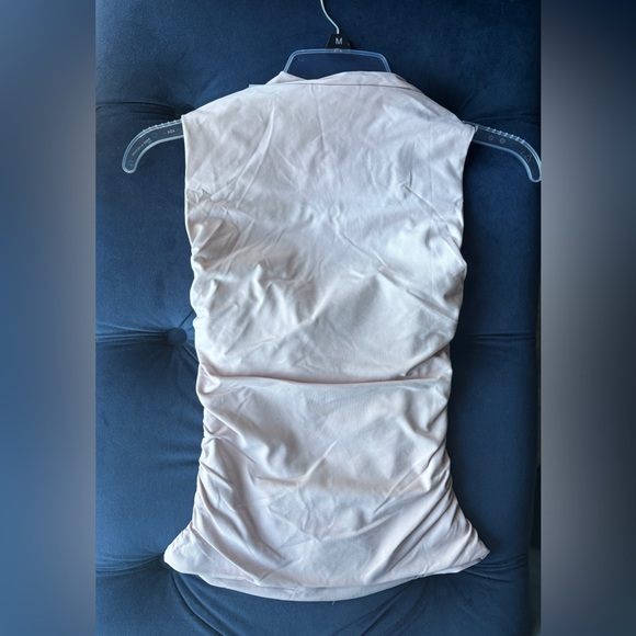 NWT Aritzia Original Contour Flourish Top Light Rose Pink Size Small - Picture 5 of 9